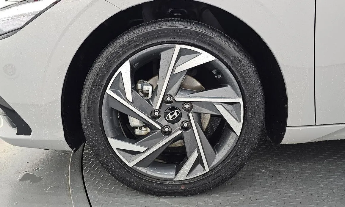 Hyundai AVANTE — фото 9