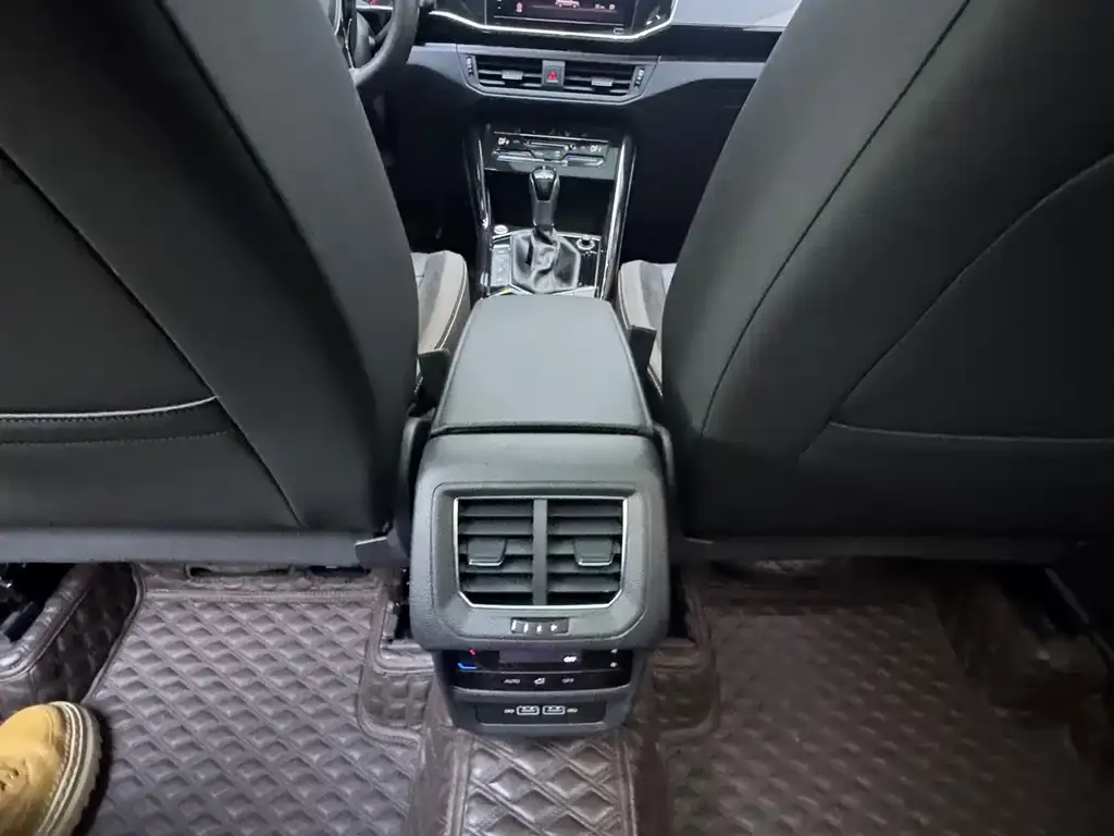 Volkswagen Tayron — фото 8