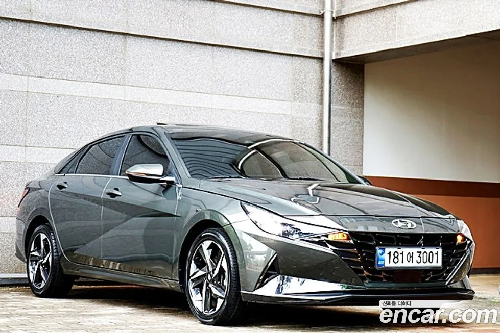 Hyundai AVANTE — фото 1