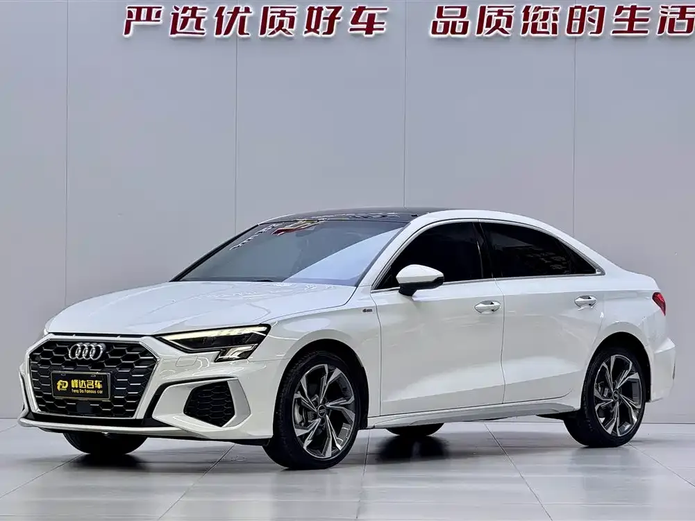 Audi A3 — фото 1