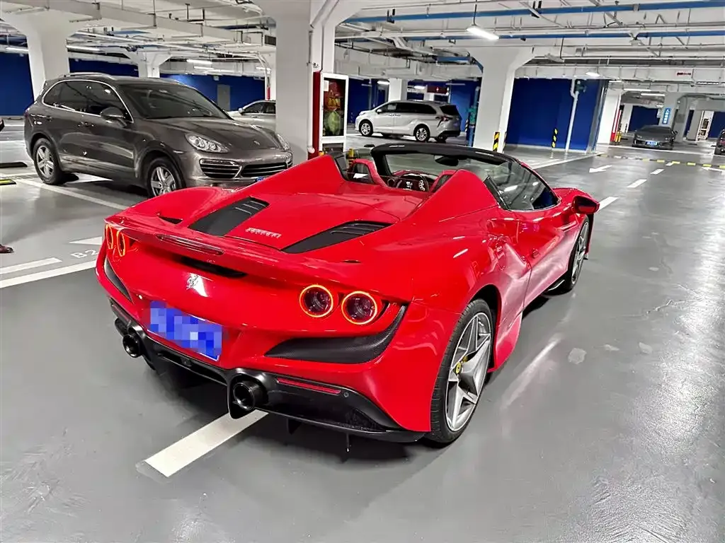 Ferrari F8 — фото 4