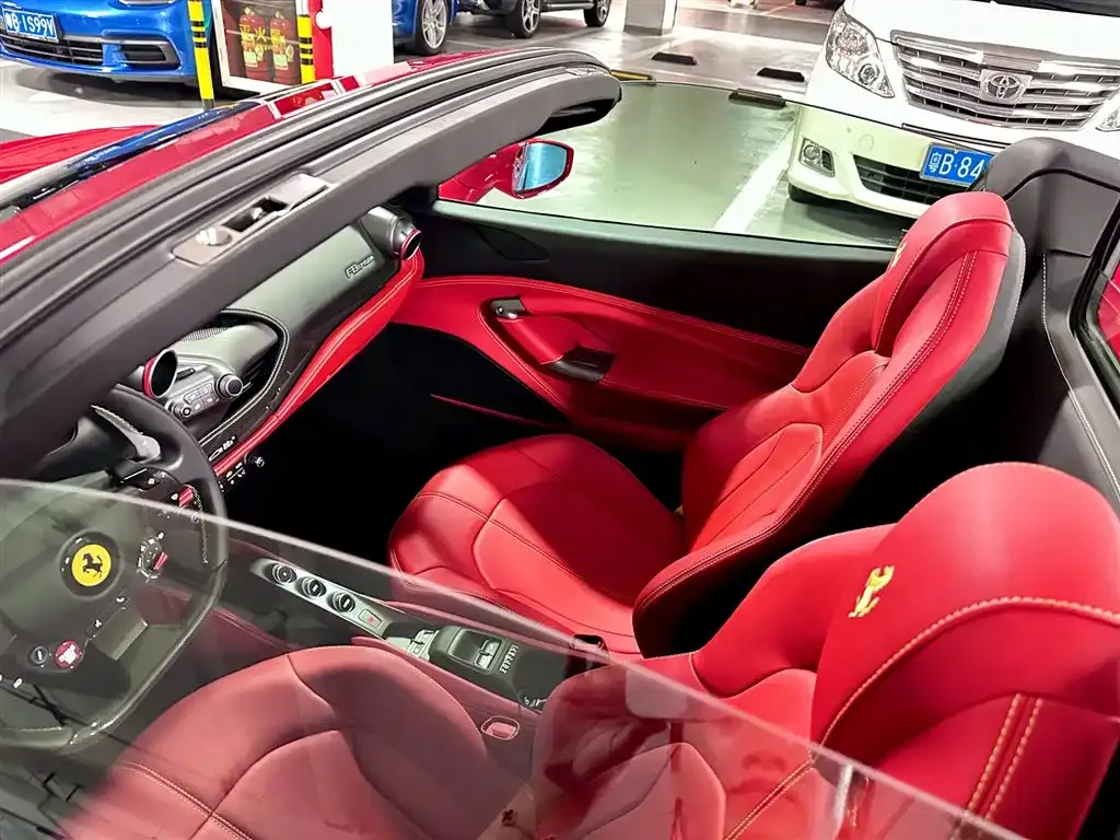 Ferrari F8 — фото 7