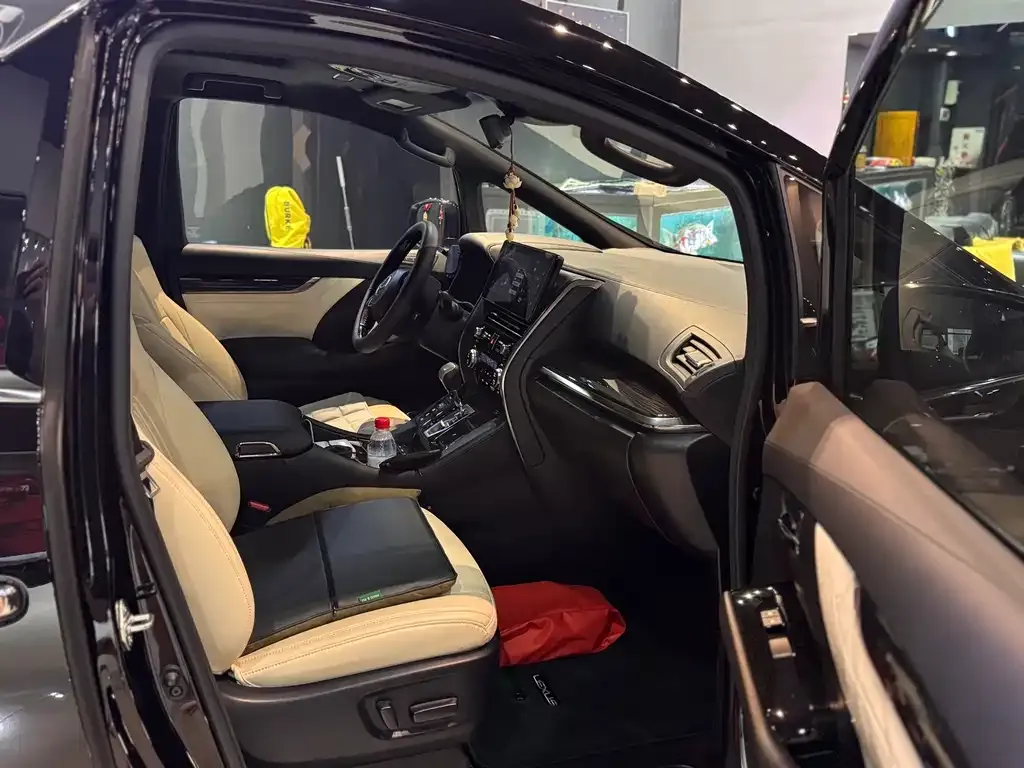 Lexus LM 2022 из CN, фото 8