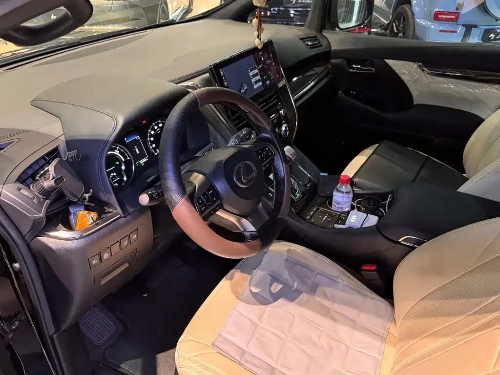 Lexus LM 2022 из CN, фото 4