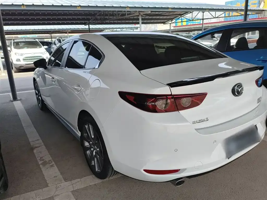 Mazda 3 Axela — фото 9