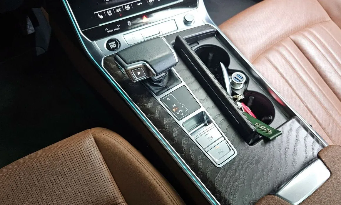 Audi A6 — фото 10