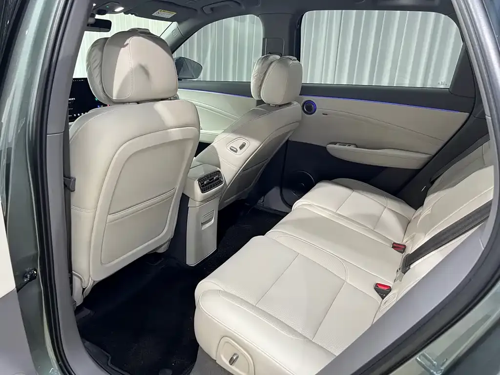 Hongqi HS6 PHEV 2026 из CN, фото 3
