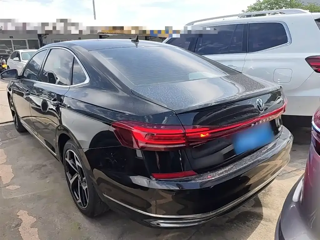 Volkswagen Passat — фото 10
