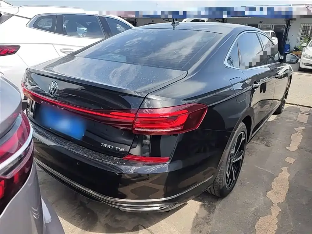 Volkswagen Passat — фото 9