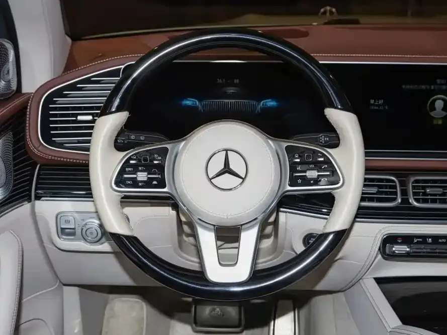 Mercedes-Benz GLS — фото 7