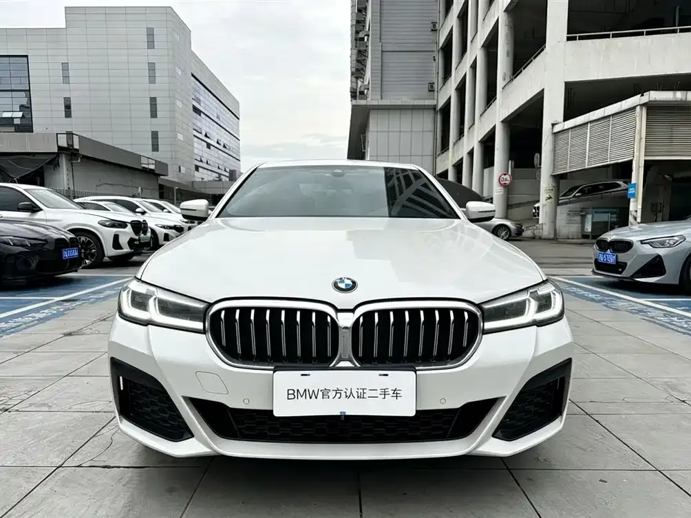 BMW 5 Series — фото 6
