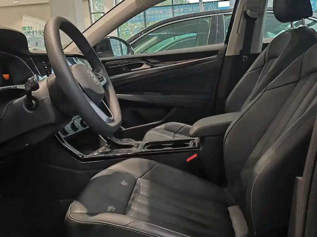 Volkswagen Passat — фото 7