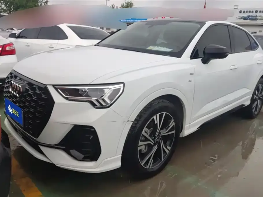 Audi Q3 Sportback — фото 1