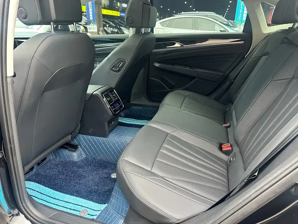 Volkswagen Passat — фото 2