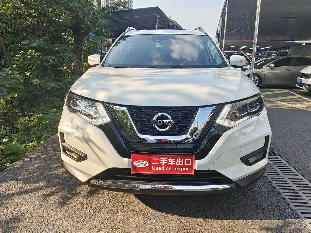 Nissan X-Trail — фото 10