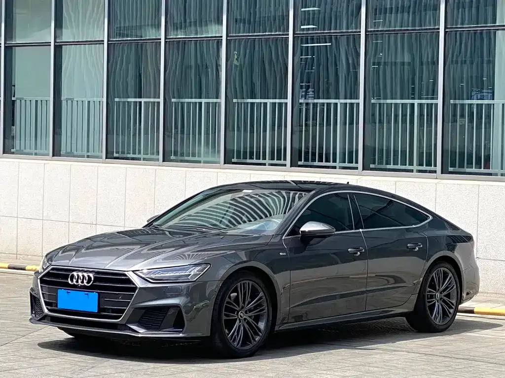 Audi A7 — фото 1
