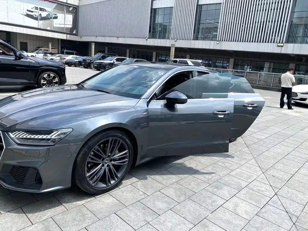 Audi A7 — фото 9