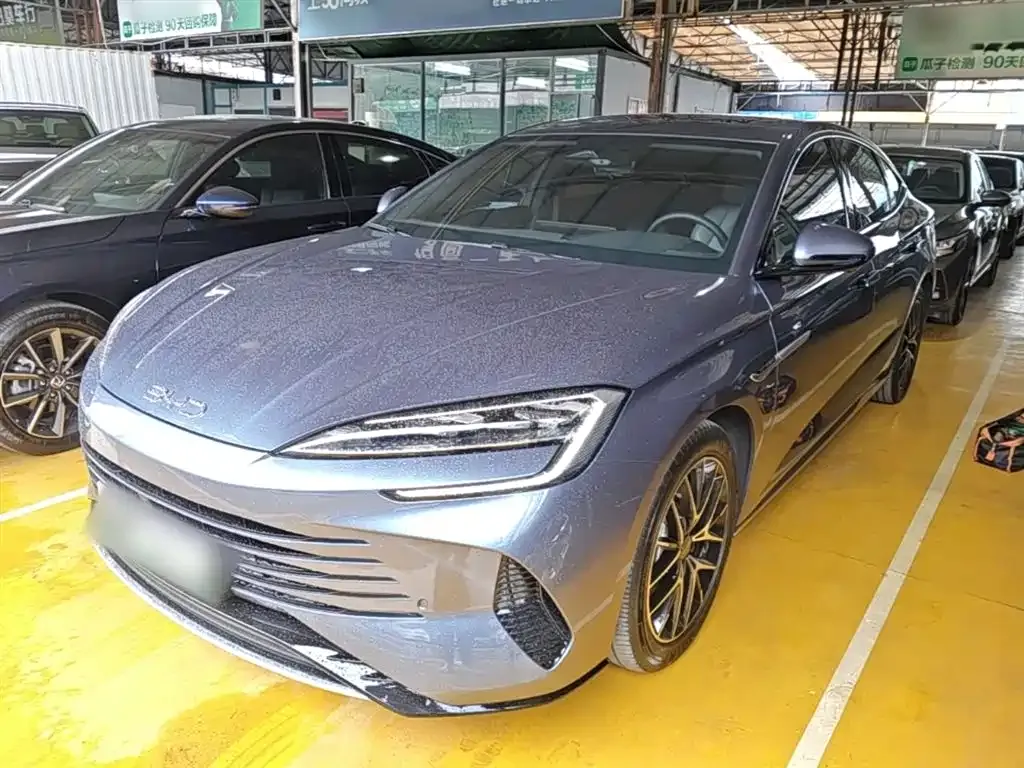 BYD Seal — фото 9