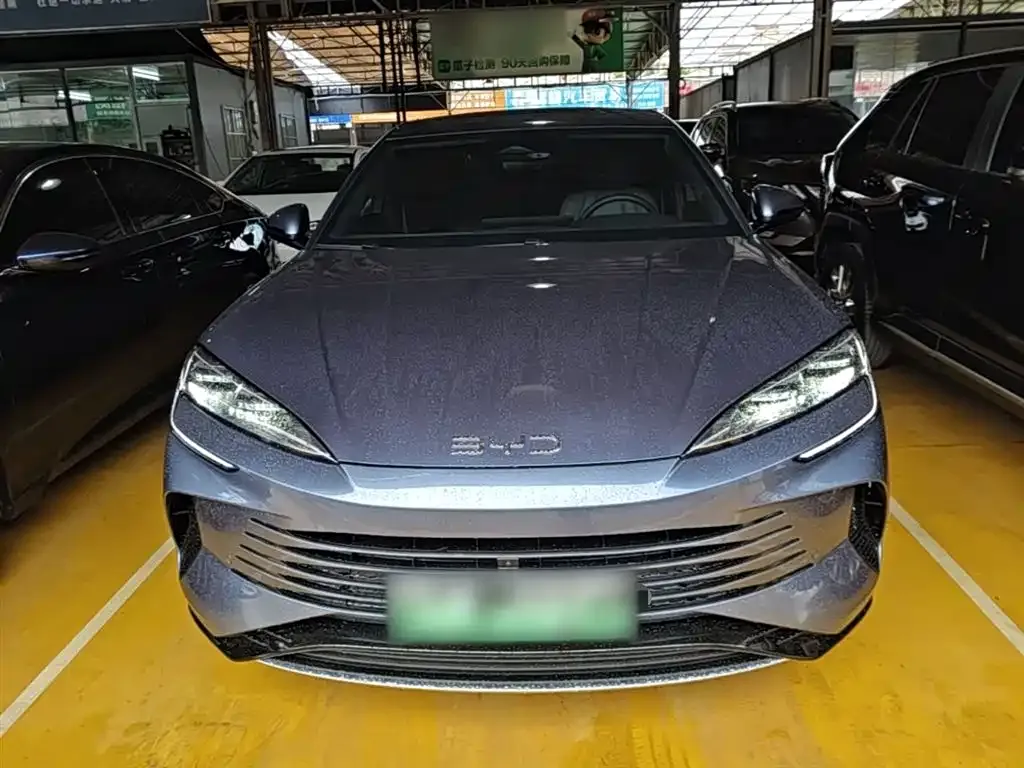 BYD Seal — фото 10