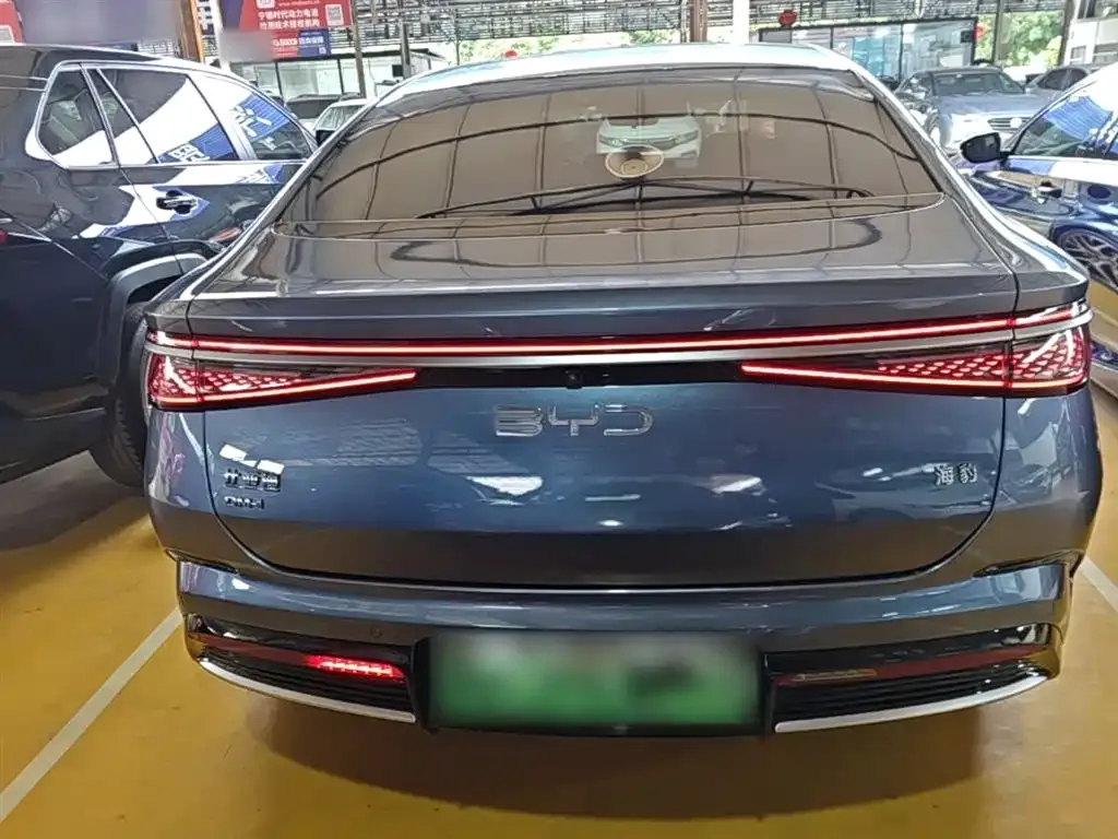BYD Seal — фото 5