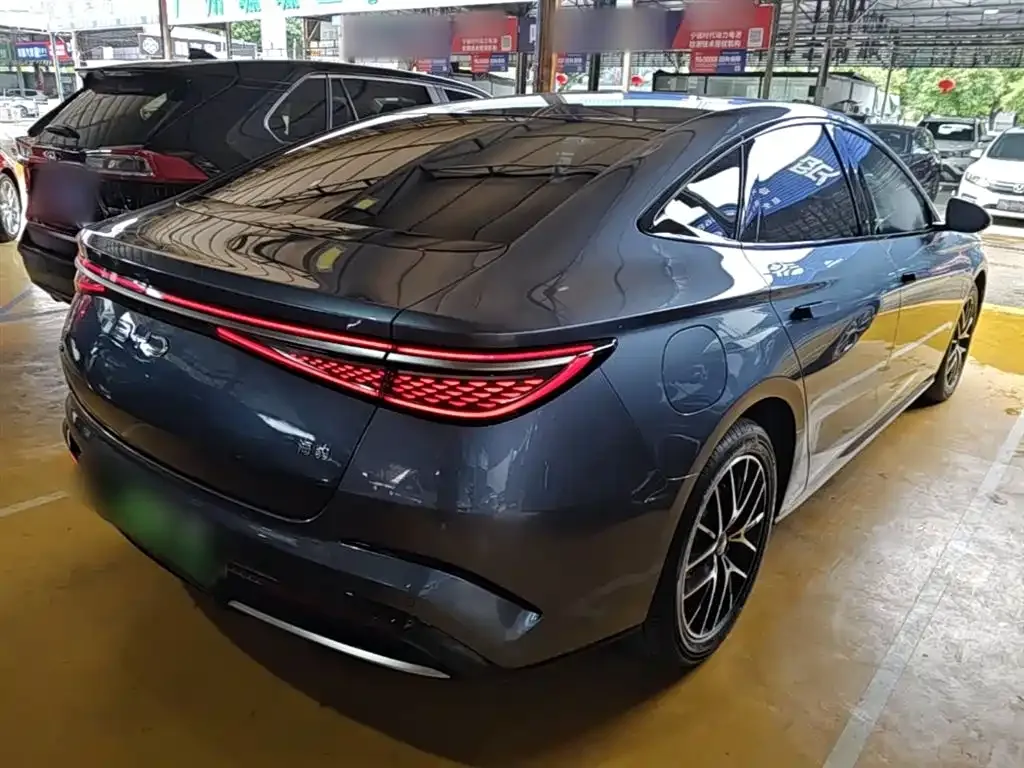 BYD Seal — фото 4