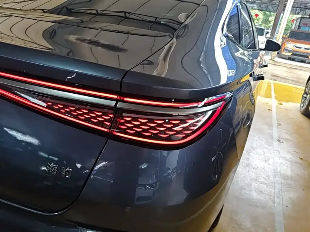 BYD Seal — фото 7