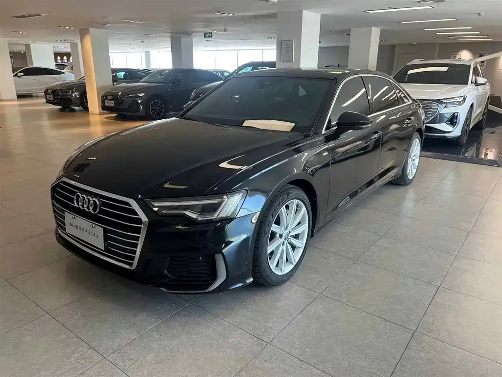 Audi A6L — фото 1