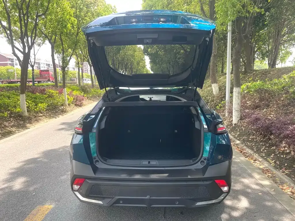 Peugeot 408X 2023 из CN, фото 5