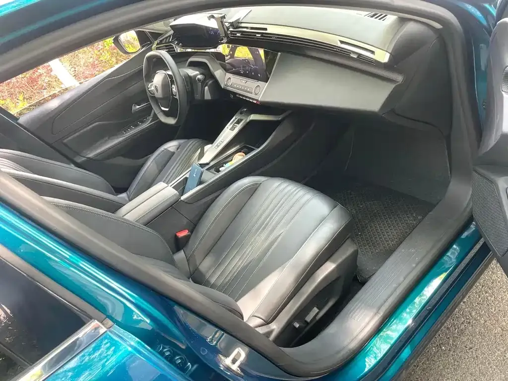 Peugeot 408X 2023 из CN, фото 3
