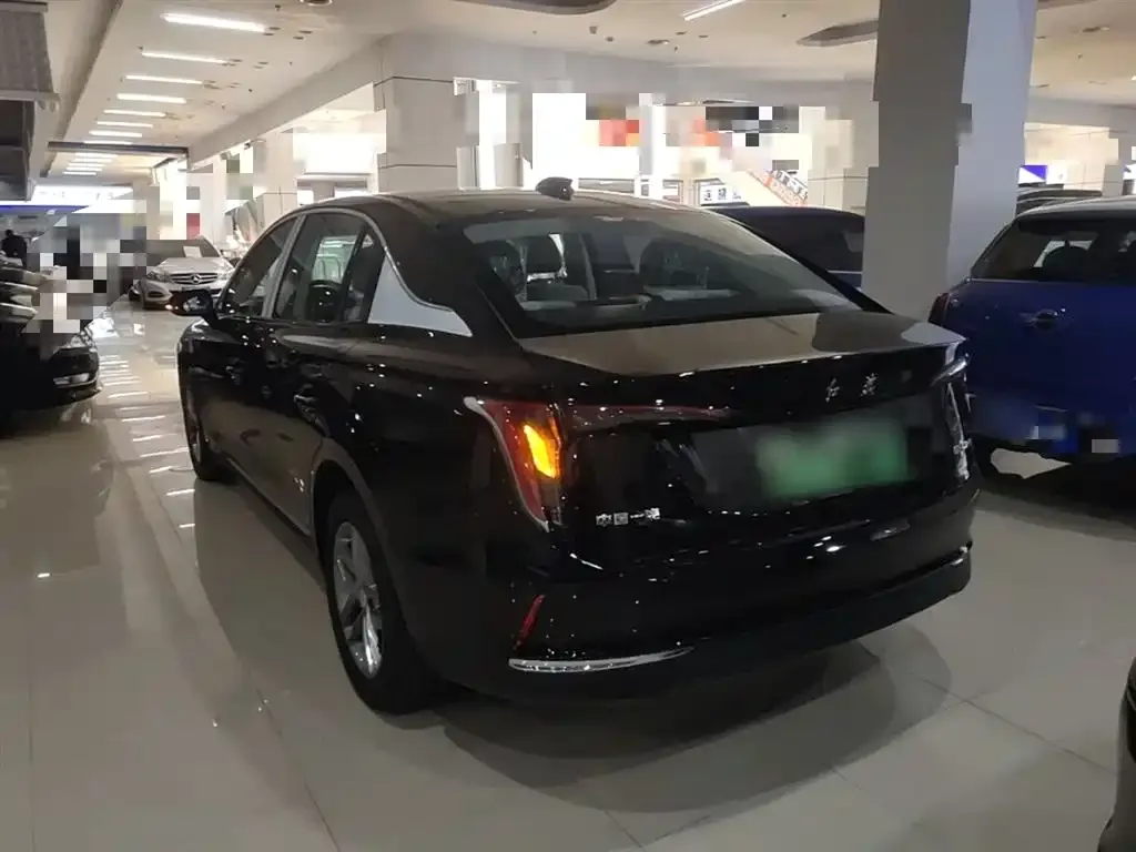 Hongqi E-QM5 — фото 2