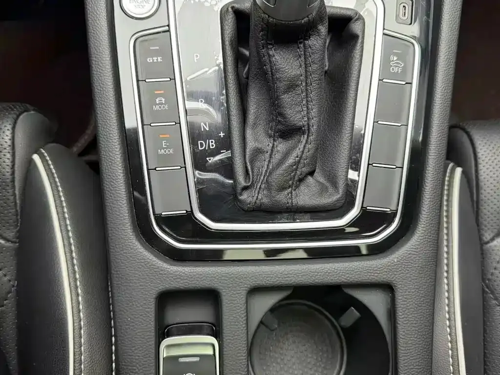 Volkswagen Magotan GTE PHEV 2023 из CN, фото 10
