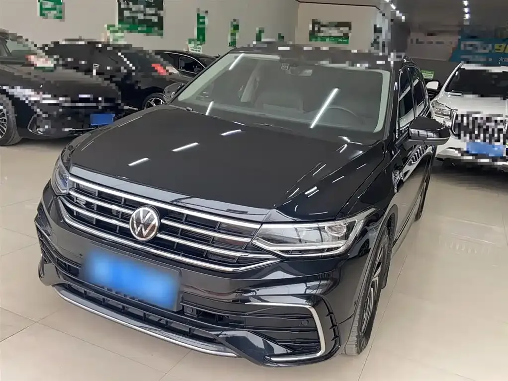 Volkswagen Tiguan L — фото 5