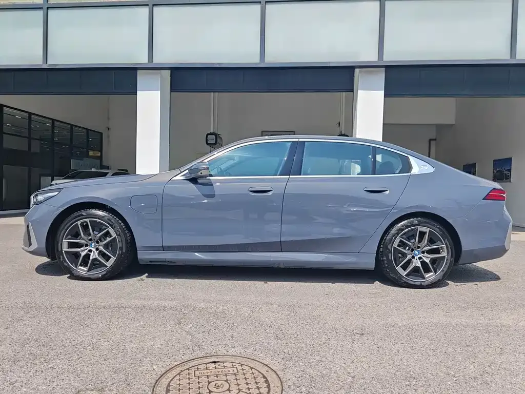 BMW i5 2026 из CN, фото 9