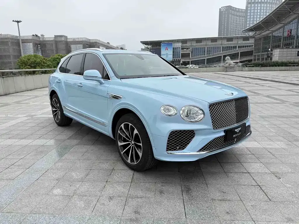 Bentley Bentayga — фото 10