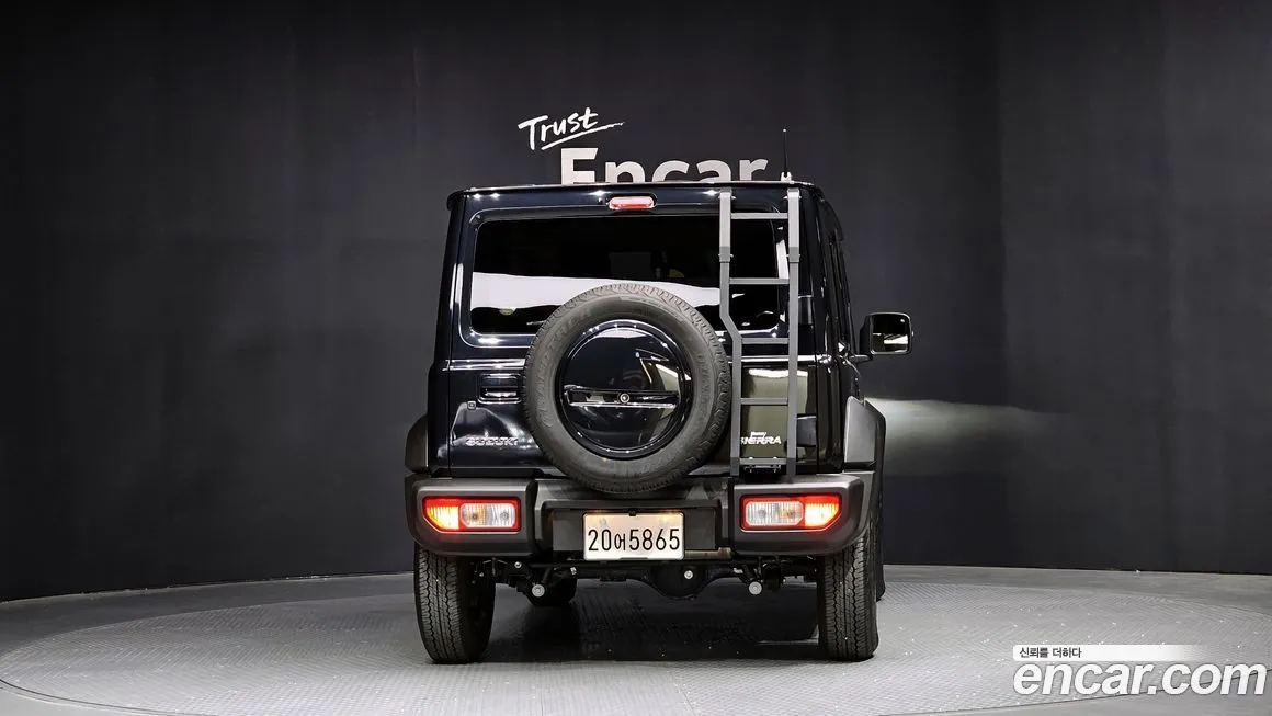 Suzuki Jimny 2023 из KR, фото 2