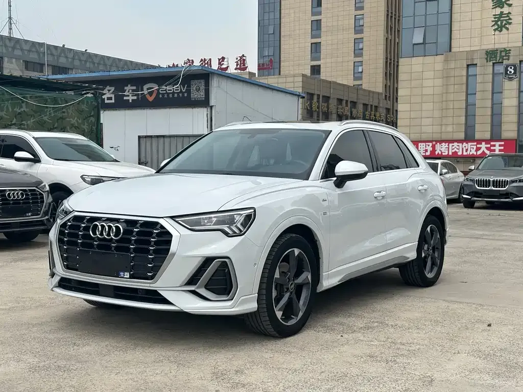 Audi Q3 2023 из CN, фото 1