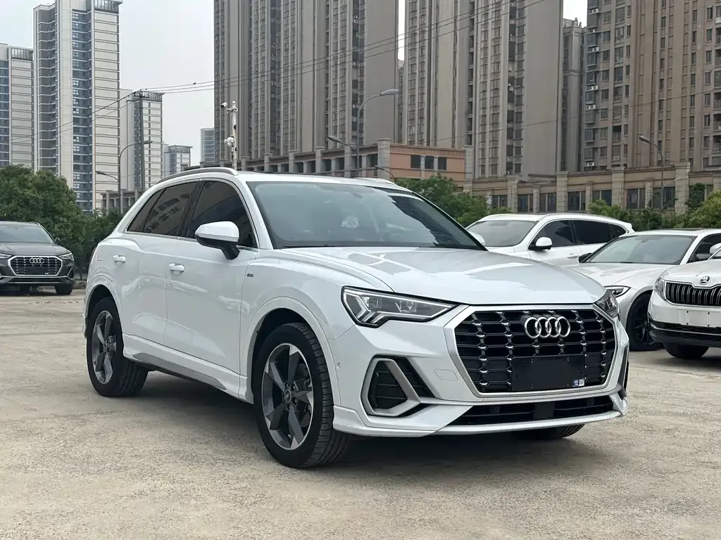 Audi Q3 2023 из CN, фото 4