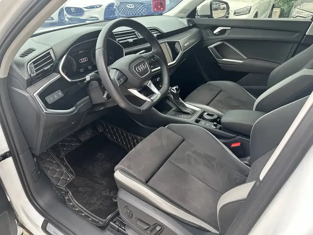 Audi Q3 2023 из CN, фото 6