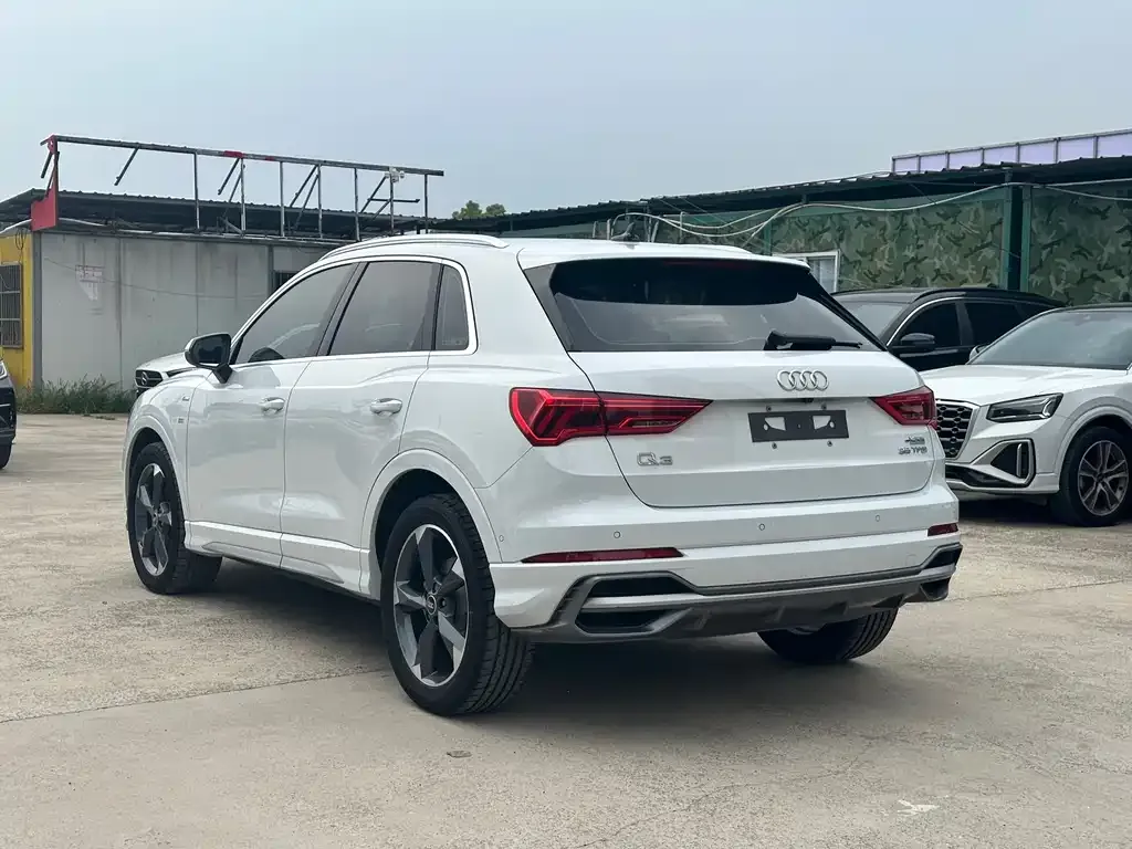 Audi Q3 2023 из CN, фото 9