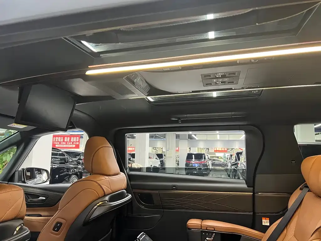 Toyota Vellfire — фото 4
