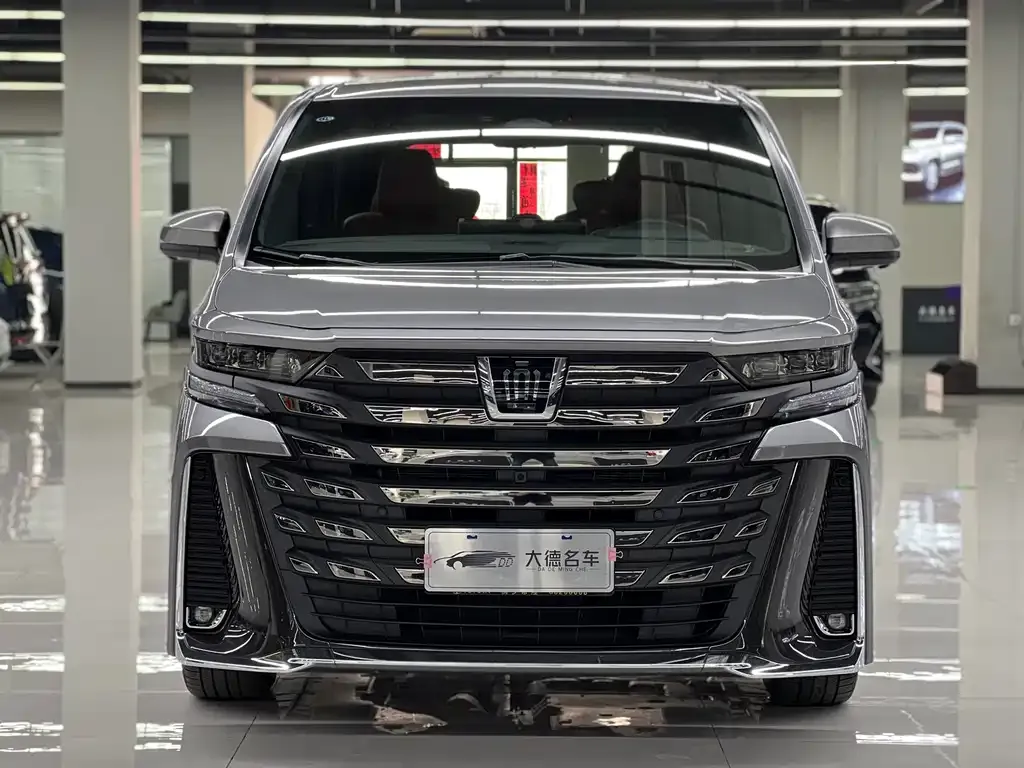 Toyota Vellfire — фото 10