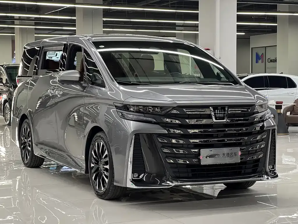 Toyota Vellfire — фото 2