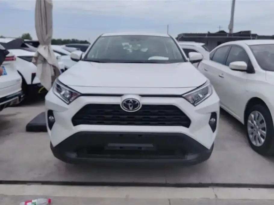 Toyota RAV4 — фото 3