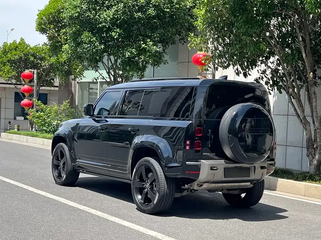 Land Rover Defender — фото 10