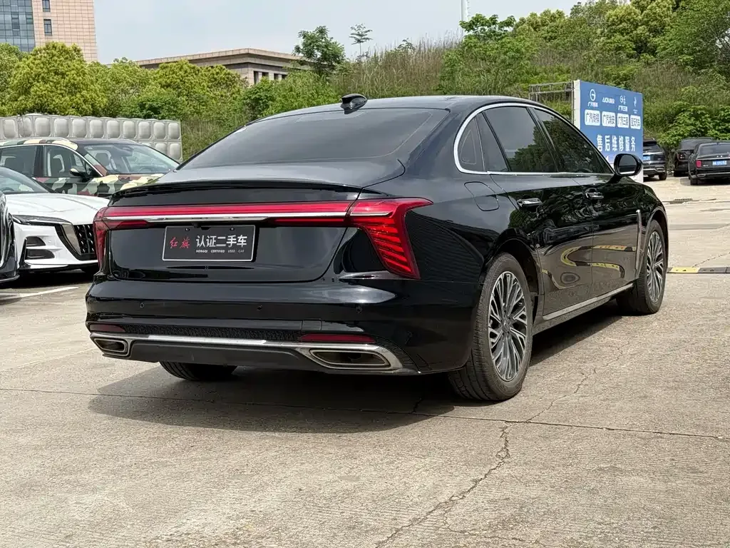Hongqi H5 — фото 10