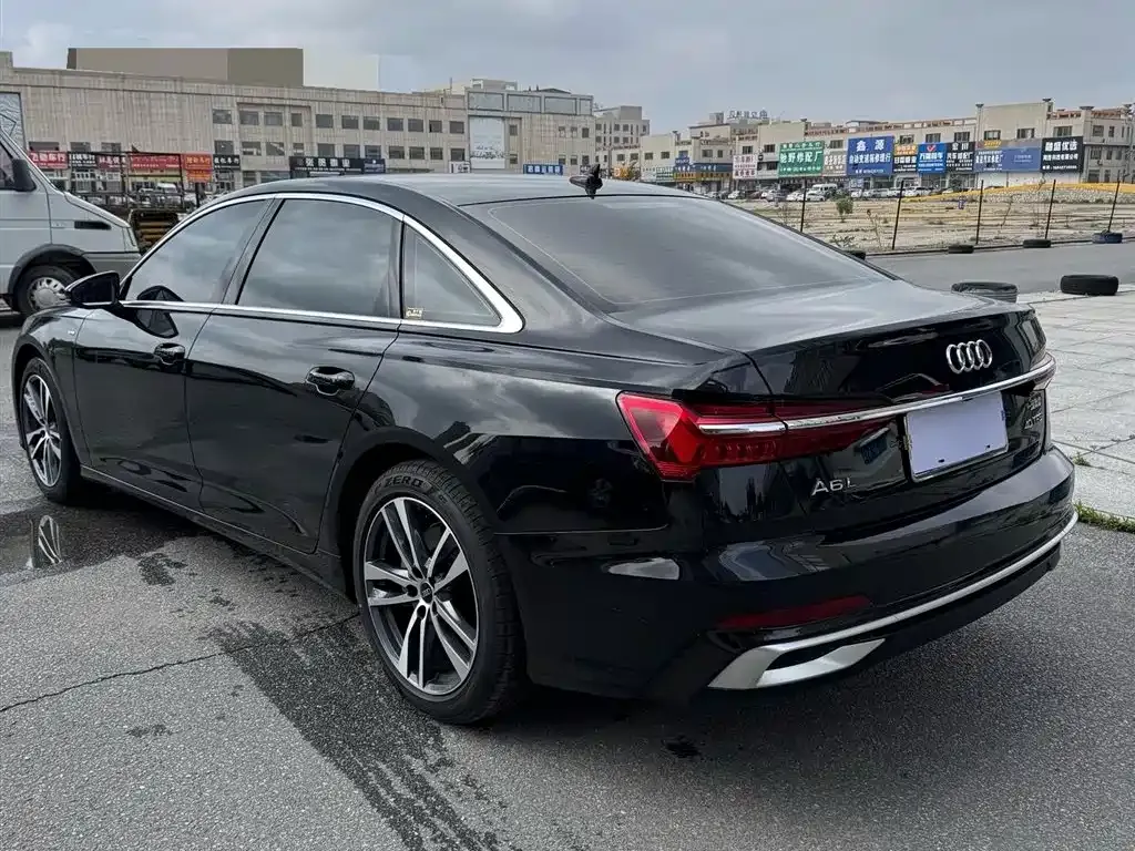 Audi A6L 2023 из CN, фото 3