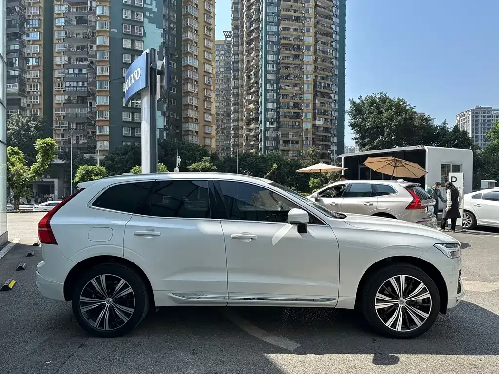 Volvo XC60 PHEV 2023 из CN, фото 6
