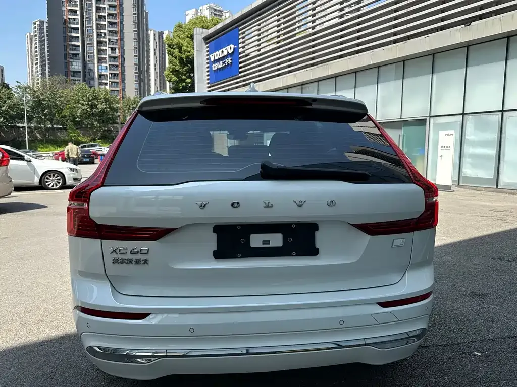Volvo XC60 PHEV 2023 из CN, фото 8