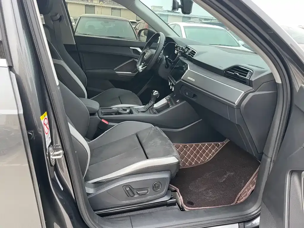 Audi Q3 2022 из CN, фото 10