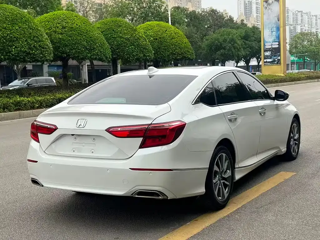 Honda Inspire — фото 5